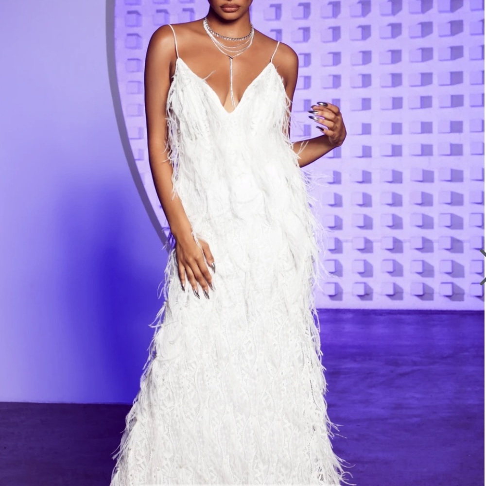 Kynlee Feather Trim Maxi Dress - White - XL